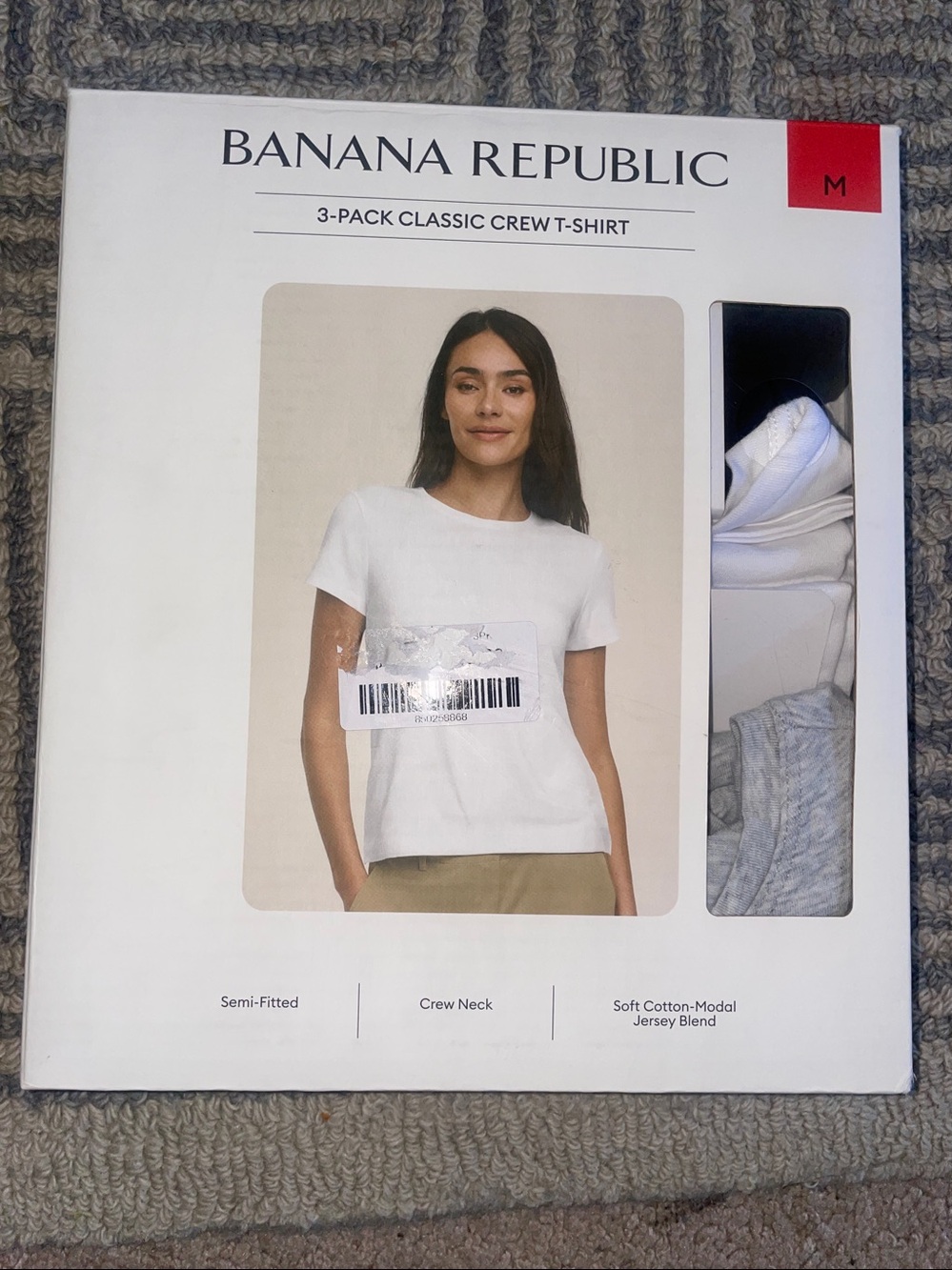 Brand New in opened box, Banana Republic 3 pcs Short Sleeve Crew Tee, size M